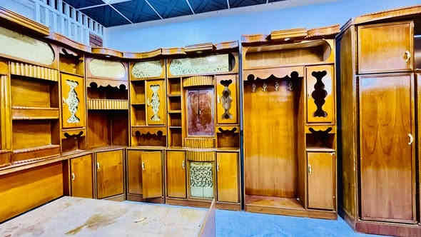 السلام عليكم من رخصت المسؤولين غرفه نوم هودج احطاطه داخل خارج النظافه فول السعر ٨٥٠ وبيها مجال العنوان الرمانه البوعبيد التواصل خاص او اتصال على الرقم ***********
