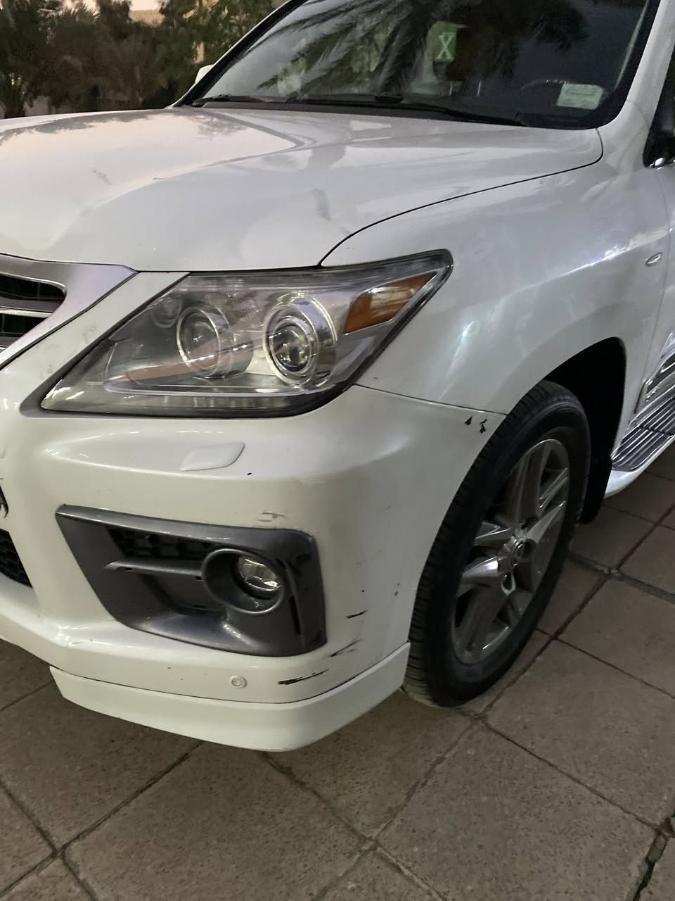 سلام عليكم لكزز موديل 2011سياره كفاله عامه ماعدا بارد بلبنيد شي قليل علئ كد اربع أصابع محرك 5700 سياره ماشيه 158الف سياره بأسمي وشوف العين معروفه مواصفات لكزز السعر 335ً وبيها مجال شي قليل حگ الجيه فقط عنوان السياره بغداد المشتل ***********
