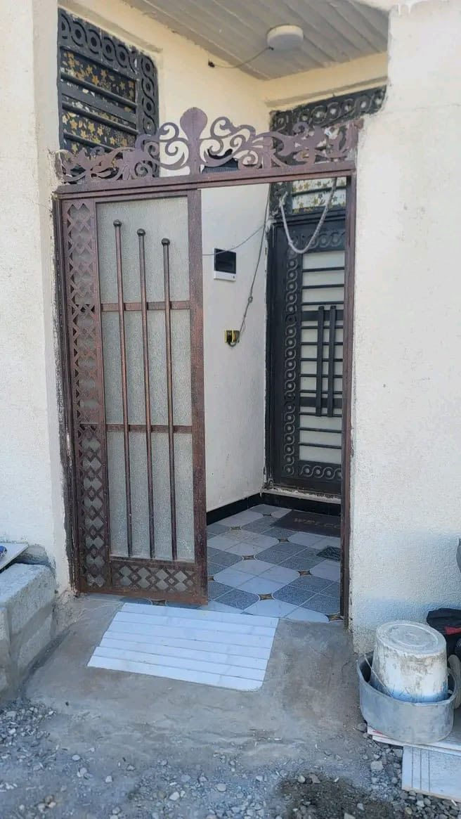 عرض جديد دار مساحه 63 متر مريع طابو صرف زراعي بسم عراقي مباسر يتكون من غرفة واحدة وصالة ومطبخ

وحمامات داخلية وخارجية ودانية

سعر 37 مليون 

سكف كونكت موقع شط العرب الجزيرة الثآنية شارع زين العابدين مقابل الخطوة *********** يستعمل وتساب
