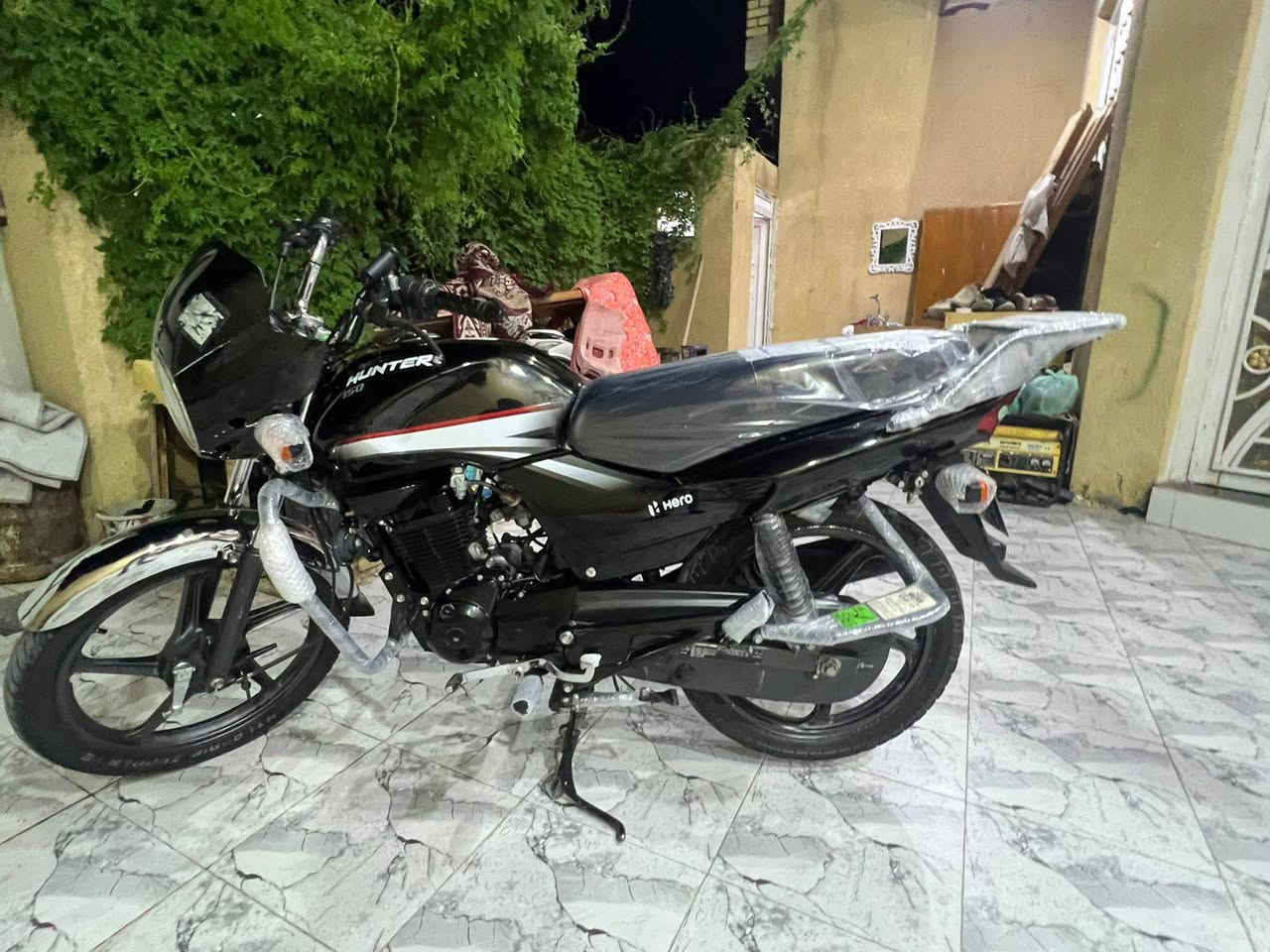 السلام عليكم هيرو للبيع موديل 23 مكفوله كفاله عام كهربائيات شغاله كله السعر مليونين و200 وبيه مجال ***********
