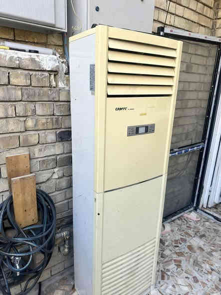 قطعه سبلت داخليه ٣ طن شغاله 
السعر ١٥٠ وبيها مجال 
المكان الدورة 
تواصل مع الرقم ***********
