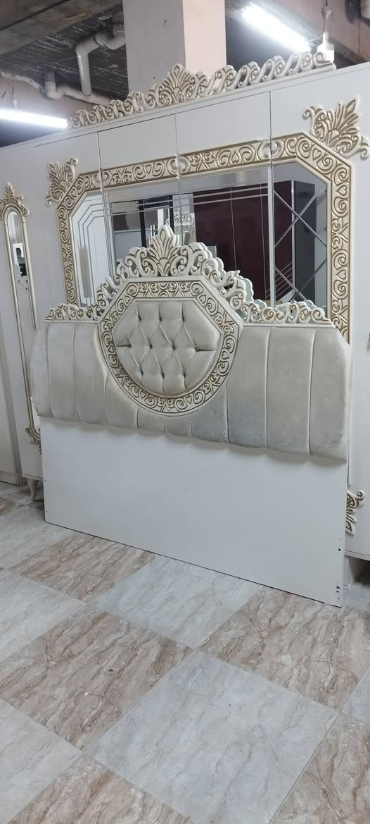 غرفة 6 ابواب 7 قطع 
للاستفسار ***********
