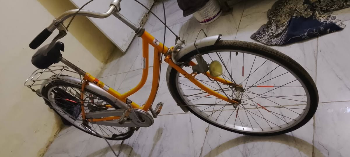 سلام عليكم باسكل للبيع كلش نضيف حجم 26 سعر 90 بيه مجال رقم ***********
