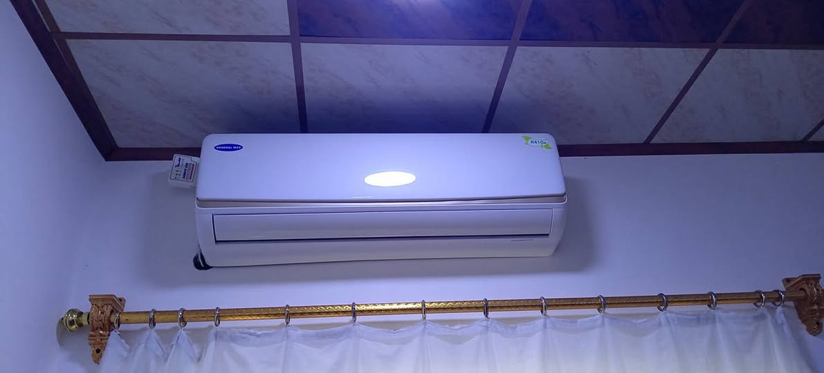 السلام عليكم سبالت للبيع عدد اثنين نوعية جنرال حجم 2 طن استعمال قليل نظيفات
للاستفسار الاتصال عالرقم 
‏‪***********‬‏
***********
