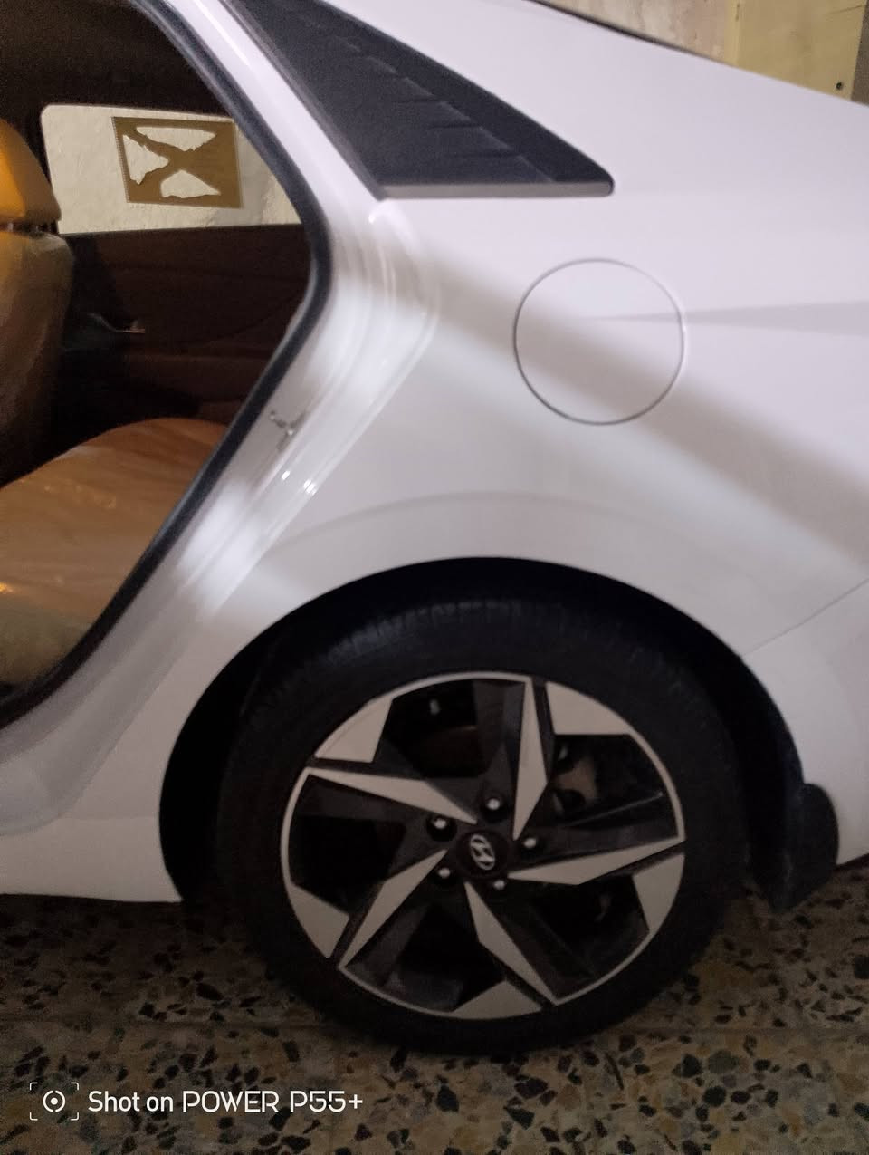 النترا موديل خليجي 21 
لون ابيض 
ماشيه 68 محرك 2000 
تبريد قطعتين 
مري شفط 
فتحه 
بصمه 
رقم اربيل 
رادار جانبي
حساسات وره 
سعر 155 بيها مجال
تريد مداور تريد وكاله 
وكاله حاليا بأسمنه 
مكانه نجف 
الرقم ***********
