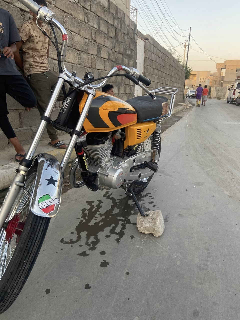 تايكر الفين وعشرين شرط معدل تعليك نمره 3تاخذو ولا دحك وراك ربع ما تصرف علي تصل ‭0770 815 4259‬ ذا تريد راسني خاص
