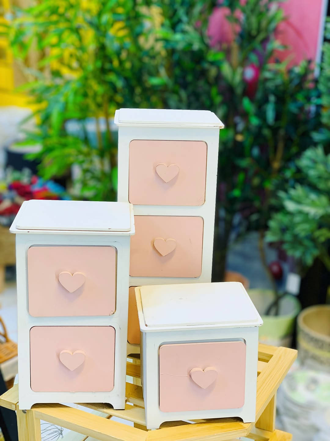 الاورزدي اتكيت وديكور 🎀
تشكيلة مواد منزلي 
متوفرتوصيل للجميع محافظات العراق 🚚
الاورزدي / يقدملكم كل مايحتاجة المنزل من ديكورات 
ومستلزمات منزلية نتعامل بالاصلي فقط . 
من افضل الانواع الموجودة في الاسواق
لمسة منزل فاخرة وحديثة للمنزلك 
العنوان ( واسط قضاء الحي ) 
الموقع مثبت داخل البيج 
اوقات العمل عصر وليل متواجدين 
للاستفسار الاتصال على الرقم *********** 
او مراسلة البيج للطلبات التوصيل 
زورونا اهلا وسهلا بكم 💐💐
