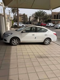 نيسان صني مصري موديل 2025 ماشيه 2000 بعدها زيرو على وضع الشركه دهن ما ...