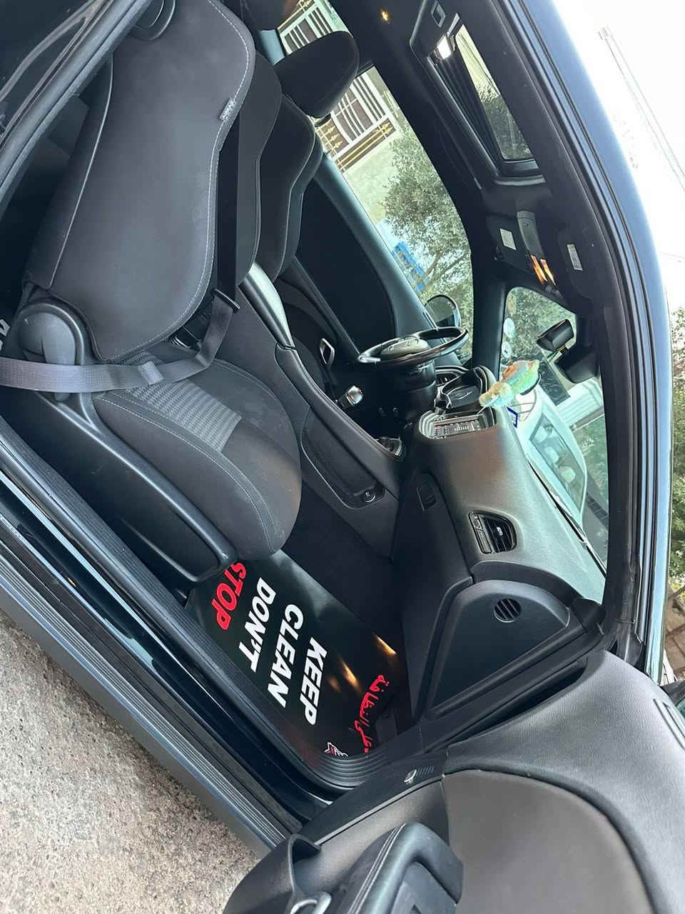 السلام عليكم
للبيع جالنجر ٢٠٢٢ GT 
Super Track Pak
 مواصفات 
سلايت السيارة ويل كب 20
تدفئة ستيرن وكشنات 
شاشة جبيرة 
شفتات بالستيرن
ماشية ٧٠ الف كيلو  
رقم اربيل 
حادث السيارة سرقة بدون دواخل ايرباكات سليمة
مكان السيارة بغداد العامرية او الغزالية 
 للاستفسار الاتصال عل الرقم ***********
