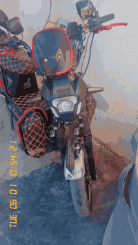 سلام عليكم البيع جبلي لخوين موديل 2025 كهرباياته شغالات البطاريات عل الفحص دراجه مرتبه سعر  700 شراي يتصل *********** بي واتساب
