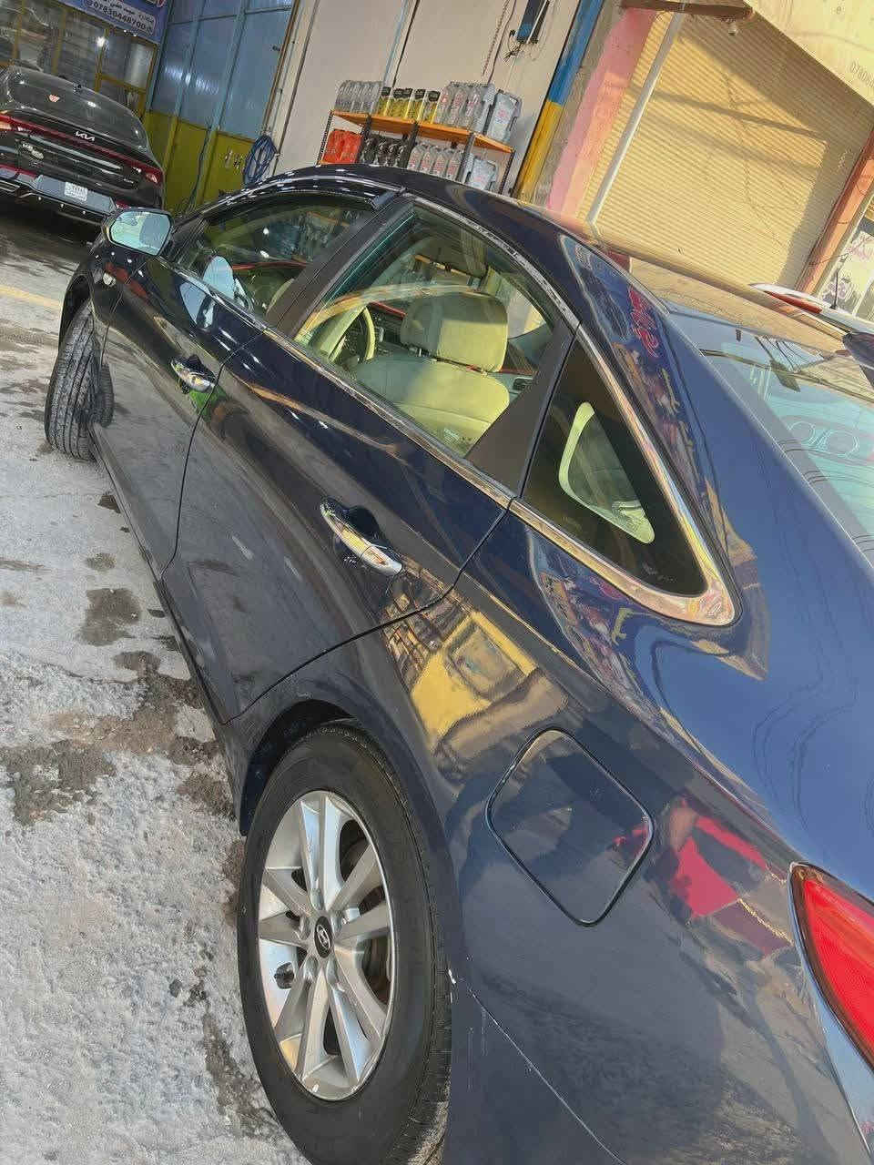 مكلف بلنشر 
سوناته 17 
مصبوغه عام  مكان سياره نجف
باقي تفاصيل تصل ع رقم 
*********** النجف, العراق
