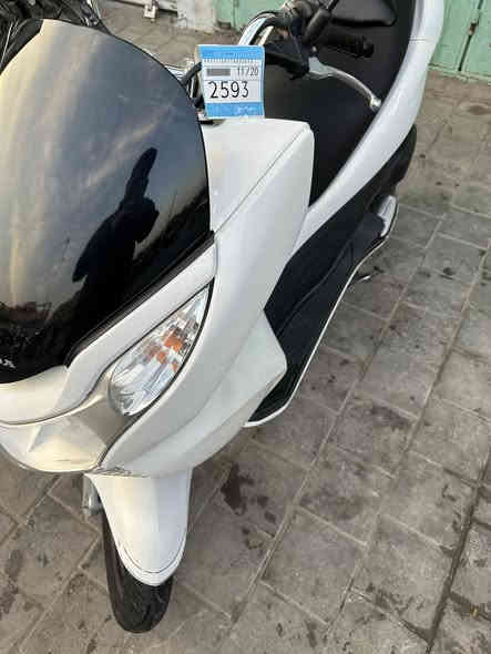 السلام عليكم دراجه bcxياباني 
دراجه جديده بل كارتون كلها بلاديه كفر بلادي مكينه بلادي كلها شغاله اي نقص مبيها دراجه شلعه ومعدل فول الدراجه مصارلها هواي من نازله ستان كهربائي حساس زدحام تجوه اي نقص مبيها 
الشراي يتصل ولما يشتري لا يتعبني 

‭٠٧٧٢ ٥٣١ ٣٧١١‬
