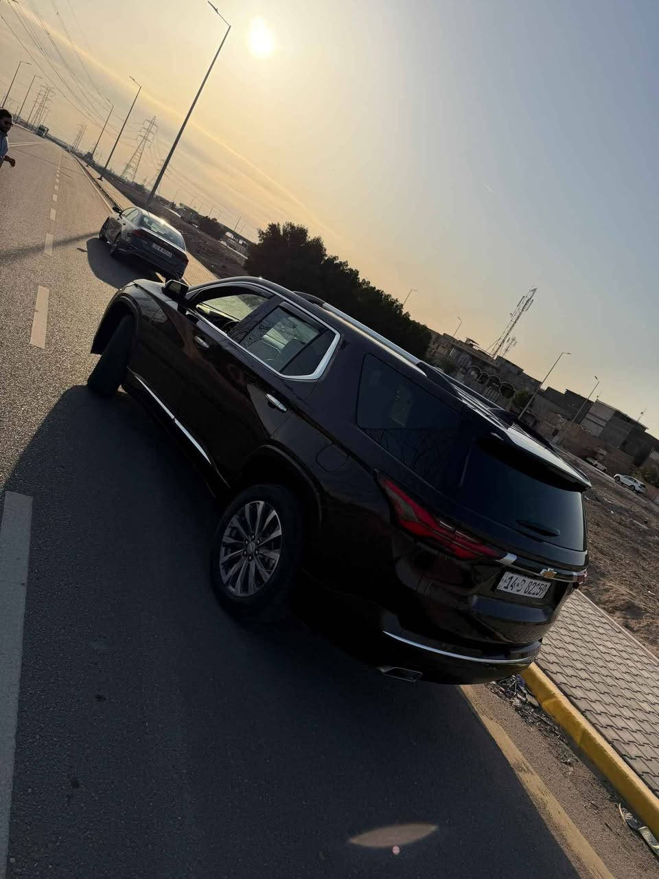 سلام عليكم 
شوفرليت ترافرس مديل 23 سيارة برايمر فول للاخير رادارات اماميه وخلفيه حساسات توقف ذاتي تدفئه بالكشنات كشنات منفصلة كشنات كهربائية صندوق كهربائي اربع بصمات 7 راكب  مكينه 3600 ماشيه 96 كيلو كامرت 5 قاصه للاخير السيارة ماعدى فتحت سقف مابيها
حادثها نفس ماموضح بالصورة الجاملغ والباب الخلفي الباب مبدل ومصبوغ 
سعرها 287 وبيها مجال بسيط
مكاني البصرة للاستفسار:

***********
*********** البصرة, العراق
