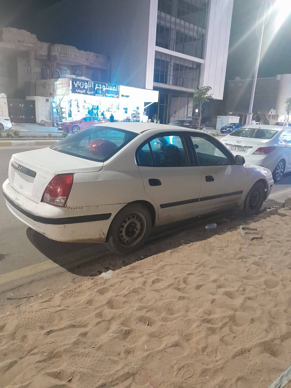 سلام عليكم النترا للبيع مال مزاد الداخلية موديل 2004 كير ومحرك خير من الله شرط تحويل وكاله بسمك السعر 40 وبيهه مجال حك الجيه مكان سياره ديالى بعقوبة ***********
