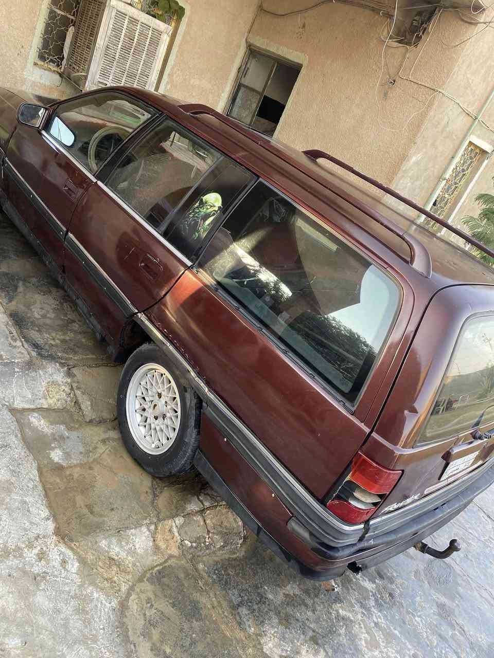 اوميكه استيشن جاهزه السعر 25 وبيها مجال 
***********
