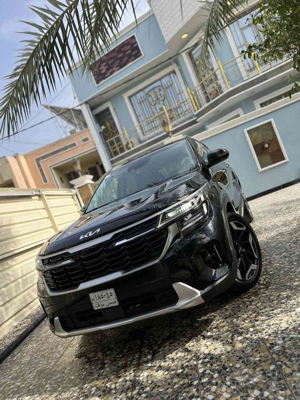 2024 KIA SELTOS
السلام عليكم من رخصت الادمن للبيع كيا سيليتوس موديل 2024 وارد امريكي دخول جديد  صور ضرر وسونار داخل منشور بدوون رقم ضرر فقط بنيد بدون دواخل وبدون ايرباك فوول الفول اعله فئه بل سيليتوس
فتحه سقف 
مكينه تيربو
كشنات جلد زيتوني مميز 
كشنات كهرباء
كشنات تدفئه وتبريد صندوق كهرباء 
دركهD
شاشة متصله كبيره
كاميرا خلفيه
رادار امامي وجانبي خلفي 
تحديد مسار 
حساسات خلفيه
ويل كب حجم 19
تحديد سرعه
لايتات لد امامي وخلفي
فور ويل AWD
وبعد بيهه اهواي مواصفات مكاني بغداد الدوره حي الصحه السعر 149 وبيهه مجال قليل اي ستفسار اتصل وتدلل رقمي ***********
