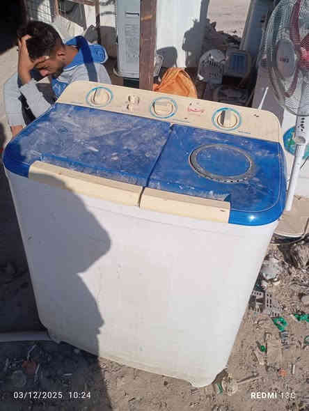 غساله شغاله  نضيفه السعر 50الف
صوبه كهرباءيه نضيفه شغاله25الف 
جبريه3
***********
