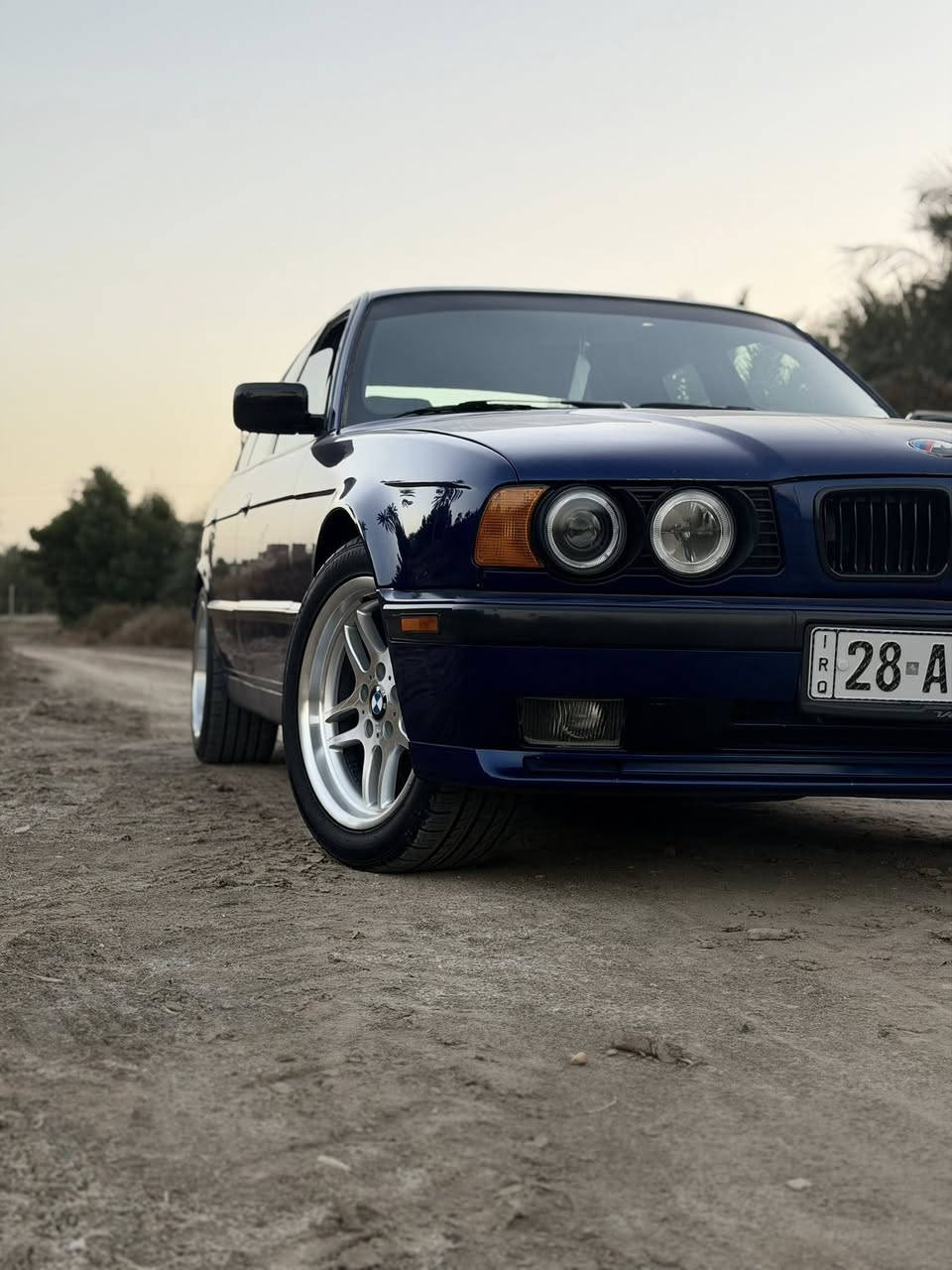 السلام عليكم 
للبيع بي ام 520 اصل
مكينه وكير 30دبل فانوس6 بل كارتون
سنويه بسمي رقم نكليزي الجديد
غرفه جديده من الدشبول لدشبول
حداديه من الطول لطول 100%
ويل جديد تخم تاير جديد
دعاميات M
بجم عريض 
لايتات زنون عالي ناصي بلوجكتر
صبغ جديد لون مميز 
السياره مكفوله من الضربه والخياس
السياره متعوب عليها عايده من الصفر وكله جديد 
السعر90 وبي مجال بسيط
 العنوان ذي قار  سوق الشيوخ😇
للستفسار *********** ,***********
