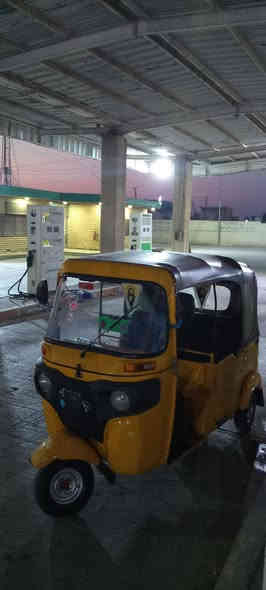 السلام عليكم 
تكتك موديل 2021 شهر 12 يوم 28 سنويه كامله تحويل ثاني يوم تكتك جاهزه من كلشي مابيه نقص 
العنوان البياع الشهداء 
السعر 7800 وبيه مجا***********
