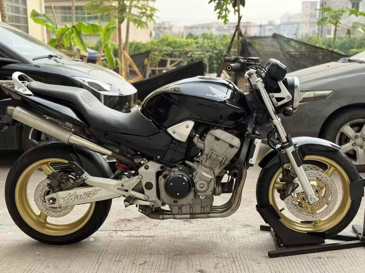 صباح خیر اعزا  کرام 
هس هنانە صباح 
Honda hornet 
919
٢٥🔒
***********
