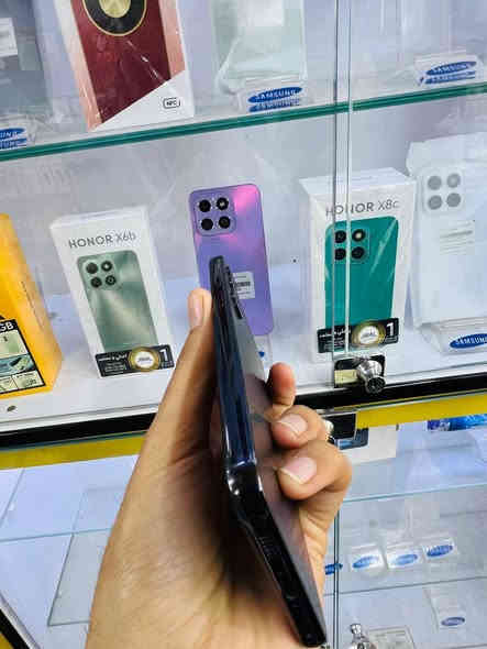 سامسونك s23 بلاص 5g شرق أوسط زلخ مابي نظافته 99% استعمال قليل كارتونه موجوده ذاكره 512 رام 12 جهاز يخبل  غني عن التعريف ١٢٠ فريم كامرته احله من الايفون  (سعره 575) *********** واتساب
