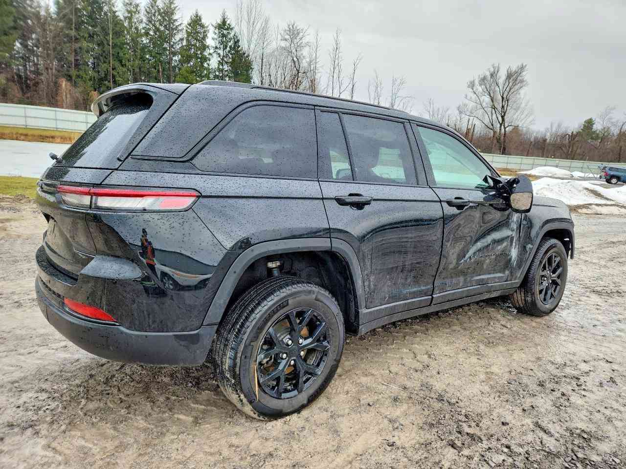 2025 JEEP GRAND CHEROKEE LAREDO

شحن مباشر الى اربيل عن طريق مرسين تركيا 
شحن مباشر الى العراق عن طريق العقبة الاردن
*********** :📞 
*********** :📞
السعر :  بيع مباشر بسعر 167 ورقة 16700$
تاريخ المزاد : 
الضرر : حسب الصور المرفقة 
بيع وشراء كتب شهداء 
شراء سيارات تحت الموديل لمن لديه كتاب ضباط 
لو كتاب دبلوماسي 
بالامكان ادخالها بكتاب ذوي الشهداء باعفاء كمركي مع اعفاء الرقم 

🔺نتكفل بالسيارة لحين وصولها 
🔺اي استفسار مراجعة المكتب 
🔺 اوقات العمل كل ايام الاسبوع من الساعة ال 5 عصراً ماعد يوم السبت و الاحد عطلة المزاد
🔺 عملنا شراء السيارات من المزادات الامريكية والكندية
🔺لدينا تقرير Carfax مجاني لفحص السيارة قبل دخولها المزاد 
🔺 نشحن من جميع الموانئ الامريكية والكندية وبأسعار شحن تنافسية 
🔺نشحن الى دبي و عمان و البصرة و كردستان و تركيا  
🔺لدينا ورشة تصليح في دبي 
🔺لدينا معقب لتخليص السيارات (حرة او معوقين او ذوي الشهداء ) و ايصالها الى الزبائن
📍العنوان : موصل حي الوحدة مقابل معهد صناع الامل 
🔺اوقات الدوام من 4 عصراً وحتى ال11 ليلاً كافة ايام الاسبوع 
☎️ للاستفسار الاتصال على الرقم
م.علاء ابو فهد 
 
*********** :📞 
*********** :📞 ￼

