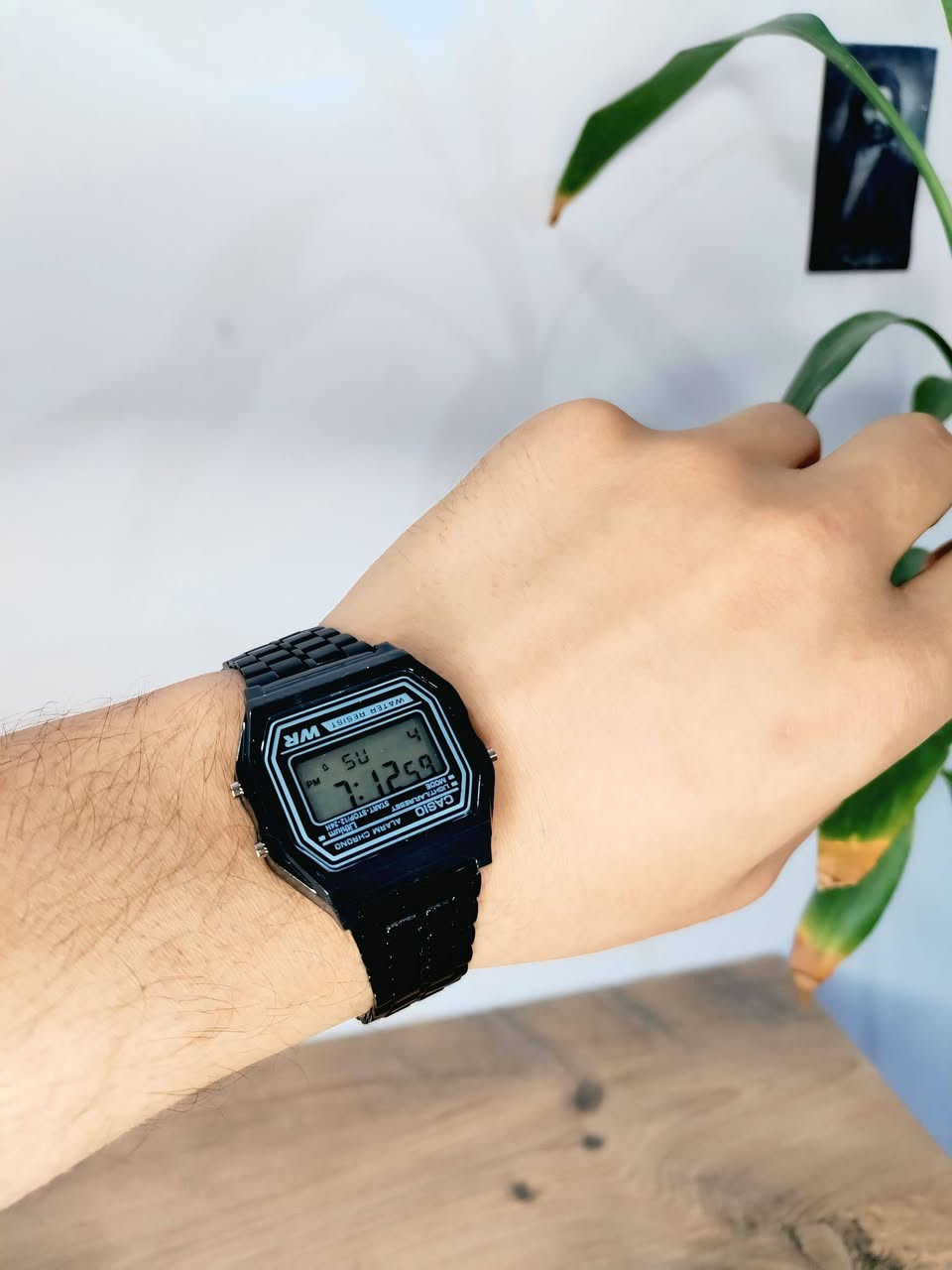 ⌚ساعة يد رجالية ⌚
🔸الماركة:كاسيو رقمي 
🔸سير حديد مفتوح والفقل مختم
🔸شاشة متكاملة: تاريخ+منبه⏰+لايت للإضاءة)
🔸ضهر براغي مع مقاومة للماء🔧
🔸خفيفة جدا على اليد: الوزن 41 غرام
🔸قياسات مثالية القطر 34 ملم السمك 9 ملم.


**إذا كنت صاحب هذا الإعلان وتريد حذفه لأي سبب، رجاءا أرسل رسالة إلى الدعم الفني**