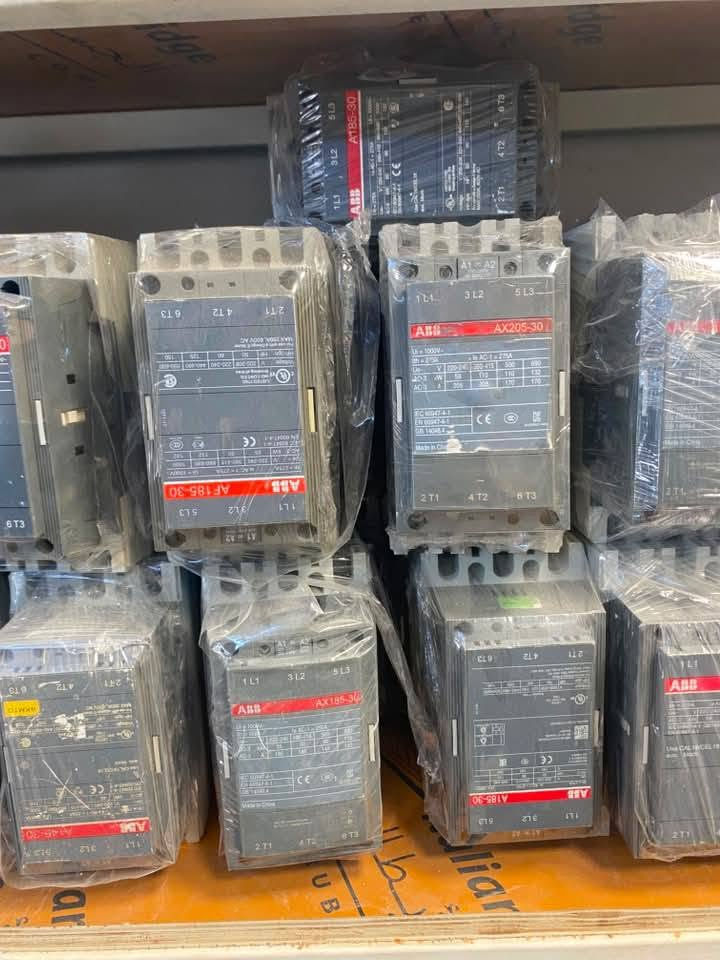 **كونتكترات + قواطع Schneider / ABB**
**جميع الأحجام متوفرة من 100 أمبير إلى 3200 أمبير**

✅ **بضاعة أصلية - منشأ فرنسي**  
✅ **ضمان سنة كاملة**  
✅ **أسعار جملة خاصة لأصحاب المحلات والمشاريع**  

**المتوفر حالياً:**  
- كونتكتر Schneider TeSys  
- قواطع MCCB - ACB Schneider + ABB  
- قدرات: 100A - 125A - 160A - 250A - 400A - 630A - 800A - 1000A - 1250A - 1600A - 2000A - 2500A - 3200A  
- كويل 220V / 380V حسب الطلب

**الكميات محدودة والأسعار تنافسية جداً**  
للحجز والاستفسار:  
📞 [رقمك]  
📍 [عنوانك]  
الاتصال *********** واتساب 
🚚 يوجد توصيل لجميع المحافظات
ا
#كهربائيات #قواطع_كهرباء #شنايدر #ABB #كونتكتر #مشاريع_كهربائية #أسعار جمله
