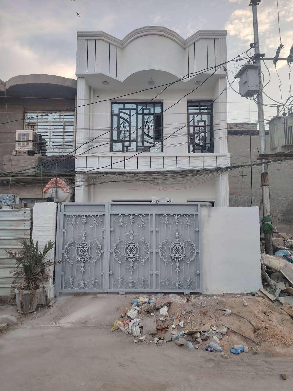 سلام عليكم خلفه لبخ ونثر تصفير  واجهات متفرغ حاليا مكاني بغداد
*********** واتساب
