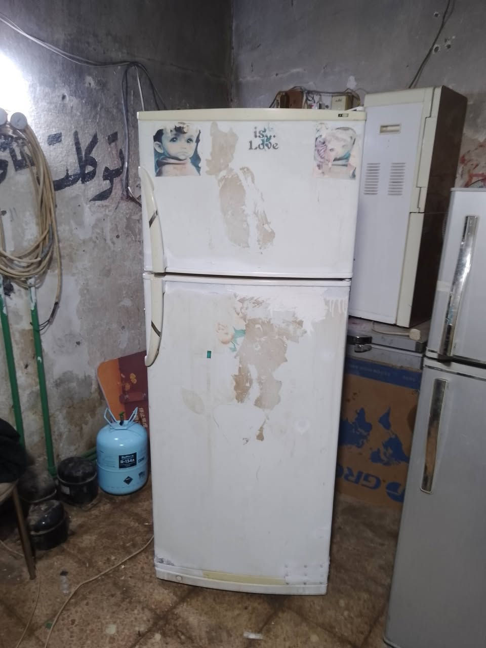 السلام عليكم ثلاجات ومجمدة للبيع للإستفسار الإتصال على الرقم ***********
