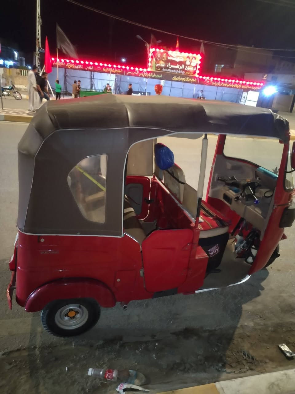 السلام عليكم تكتك موديل 22 كفاله كشر ومكينه رقمهه واصط لوحات طالعه سعرهه 6200 وبيهه مجال قليل 
*********** مكاني رفاعي
