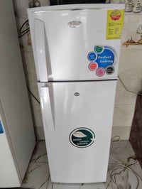 ثلاجة • للبيع