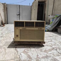 مكيف الزامل • ٢ طن • نضيف