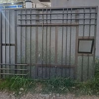 شباك بيت جديد نضيف جدا جدا  عرضه مترين+أرتفاعه مترين ب٢٠٠ وبي مجال للش...