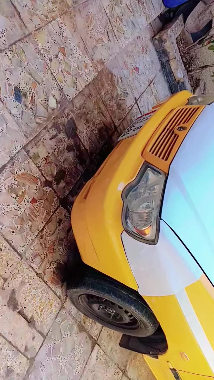 السلام عليكم سايبه منغولي موديل 2012 باسمي مصفره هي او غرام سياره رقم بغداد عنوانه بغداد مدينه الصدر السعر 30 ورقه رقم الهاتف ***********
