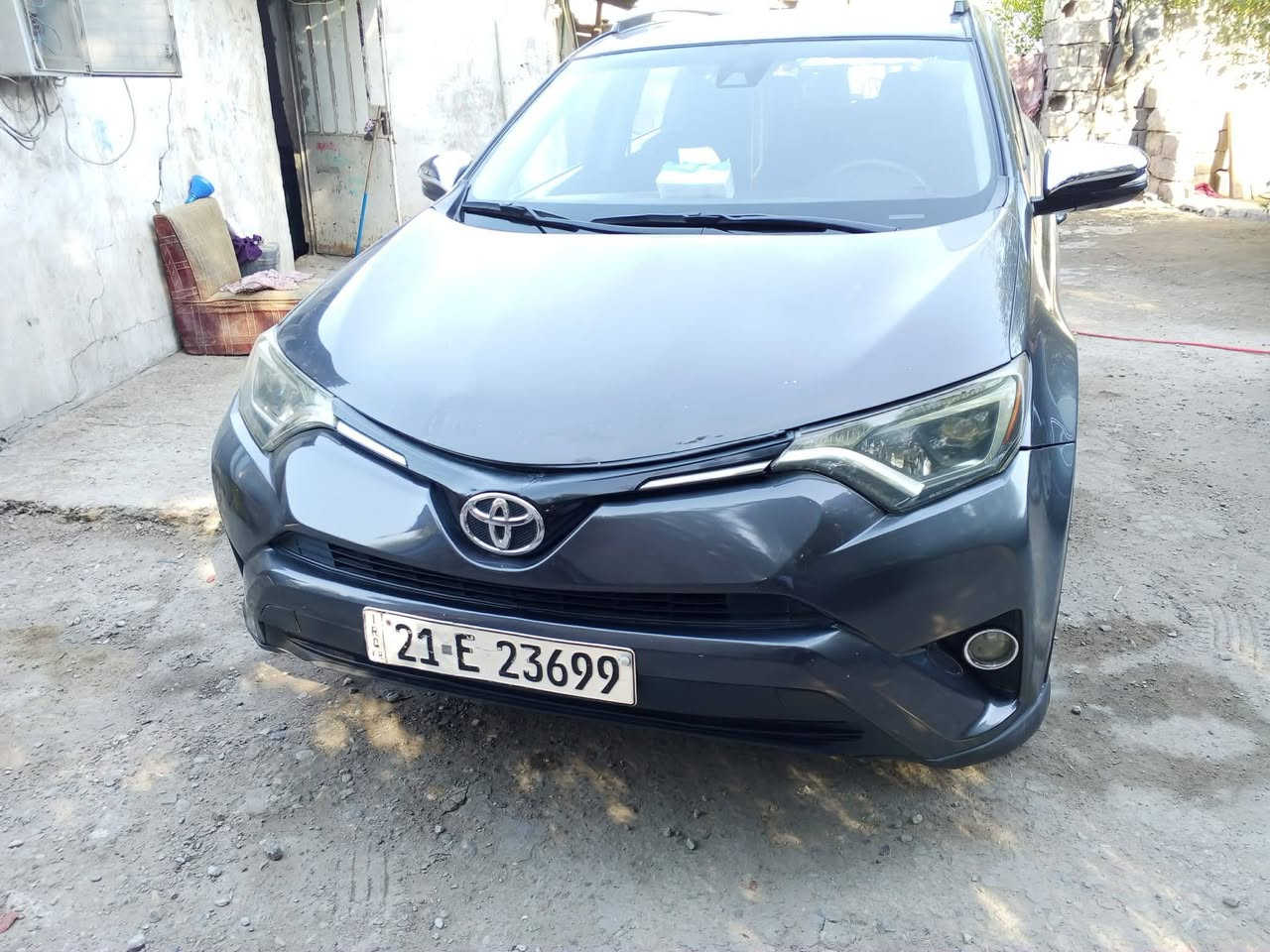 السلام عليكم راف فور للبيع موديل ١٦ضررها باب جنطا وربع من الباب ورة السايق صبغ مواصفات تو ويل سويج سلايت حدادية جديدة تخم تايرات جديد السعر 155ورقة قابل للتفاوض ***********
