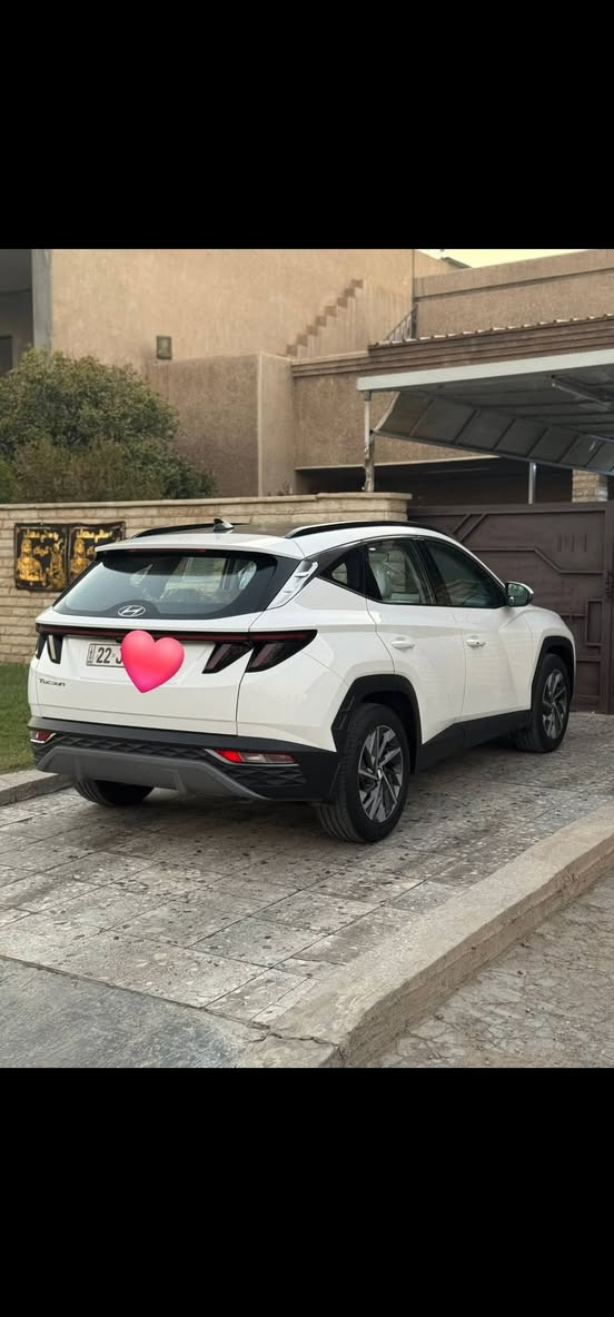 توسان ٢٠٢٤  خليجي 

فـول  سقف بانوراما

رقم باربيل تحويل مباشر  باسمي

محرك 2000 دوش

تشغيل بصمة   

تشغيل عن بعد

‏AIRBAG عدد 2

سايد بريك كهرباء  

كراسي كهرباء

اوتو هولد

كاميرا خلفية 

لايتات دواره ويا الستيرن

بك لايت LED

كروس سرعه

مري شفط 

بردات ابواب خلفية 

حساسات امامية + خلفية 

تحكم مقود كامل

بصمات عدد 2 

انارة ترحيب باليدات مال باب داخلي وخارخي

نقطة نزول منحدرات. 

نظام مانع تزحلق 

‏ABS

شاحن موبايل واير ليس  

اشاير بالمري والمري شفط

مخرج AUX + USB

‏BIuetooth

مخرج منفذ الطاقة عدد 2    

درايف مود  

السياره بيها  اقل شبر بارد بصندوك كلش ممبين  مشتغلها 
  للتواصل *********** 
السعر ٢٢٥ بيها مجال بسيط
