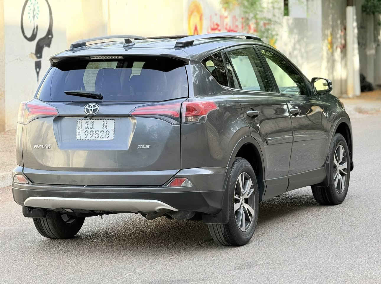 سلام وعليكم 
راف فور 2018 XLE 
وارد امريكي 
بدون ارباك 
ماشيه 65 
فتحه سقف
الداخل لونين  
الرقم : بغداد بسمي 
الضرر : مكفوله من ضرر فقط مكان رقم الخلفي صبغ 
السعر: 163 
المكان : بغداد / الصليخ 
اللاستفسار : ***********
