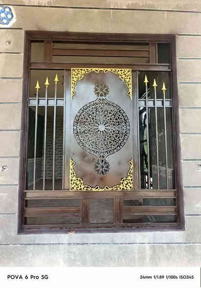 شاب مسيباوي يشتغل صبغ البيوت والمحلات وكافة انواع الشبابيك والابواب وباسعار مناسبه وهءا رقمه ***********
