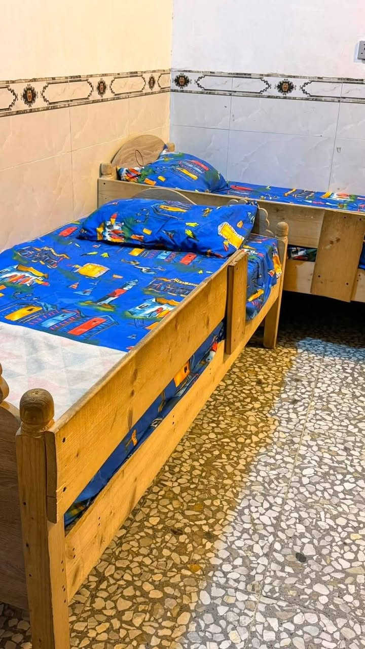 اثاث مستخدم نضيف في منطقه الكاظميه الطي الاتصال ع رقم ***********
