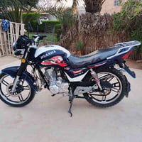للبيع هيوشه 2022 بصمه تشغيل فول نضافه ونشاط ماشي غير 16 الف موطور جديد...