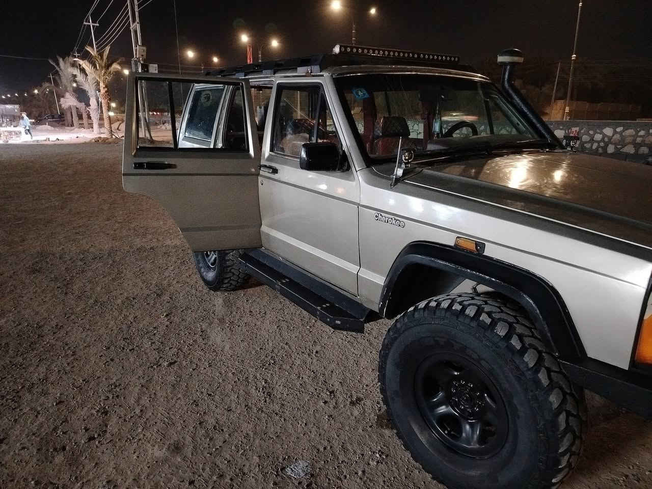 جيب شيروكي بغداد ٩٤ محور بطه
٣٠٠٠ معلايه
رقم دولي جديد


**إذا كنت صاحب هذا الإعلان وتريد حذفه لأي سبب، رجاءا أرسل رسالة إلى الدعم الفني**