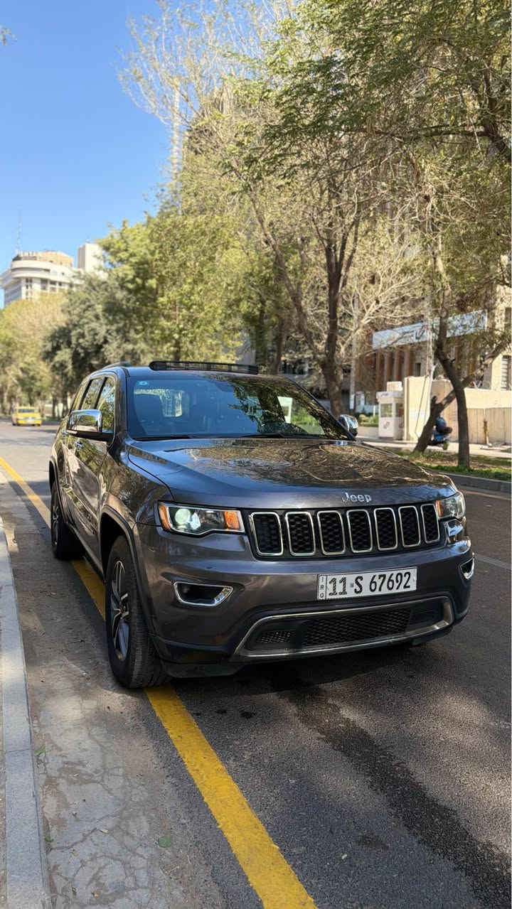 جيب كراند شيروكي 2020
لمتد 
فتحة
فور ويل
شاشة جبيرة
صندوك كهرباء
كشنات تدفئة تبريد
حساس خلفي اوتو ستوب
ميحتاجلهة اي مصرف جاهزه
ممشتغل ولا كلوب بالدشبول
بيهة يم العلامة مال جيب بالبنيد صبغ 
وجاملغ ايمن نصة صبغ اثر شخوط تقريرهة وصور الحادث موجوده بغداد, العراق


**إذا كنت صاحب هذا الإعلان وتريد حذفه لأي سبب، رجاءا أرسل رسالة إلى الدعم الفني**