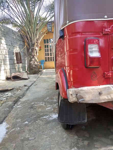 سلام عليكم تكتك للبيع موديل 18 مرقمة تخم تاير جديد كهربائيات كله تشتغل مكينه مجفته جديد تكتك جاهزه كبل للشارع سعر 4800 بيه مجال بصيط ***********
