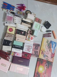 مكياج • ٧٥ قطعة • توصيل