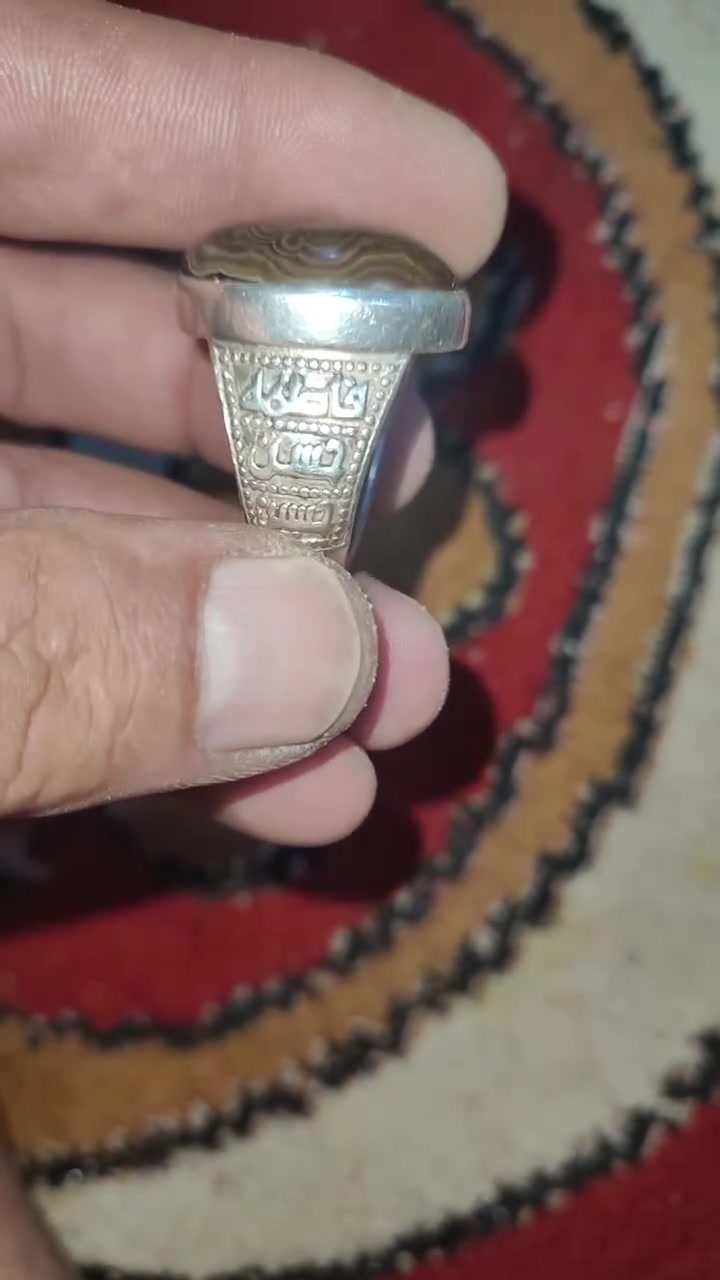 وين اليدور تحف وينهم. الكشاخه هذا الوحش للبيع السعر ع الخاص


**إذا كنت صاحب هذا الإعلان وتريد حذفه لأي سبب، رجاءا أرسل رسالة إلى الدعم الفني**