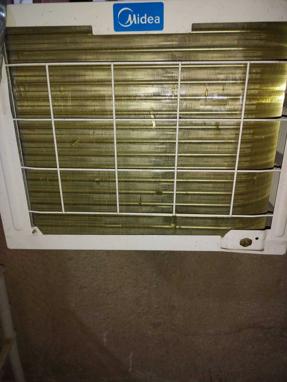 السلام عليكم مكيف ميديا بس تبريد يجي بلادي 1طن مستعمل صيف واحد اخو الجديد ب٢٢٥ وبي مجال بسيط *********** العنوان الحسينيه مال راشديه
