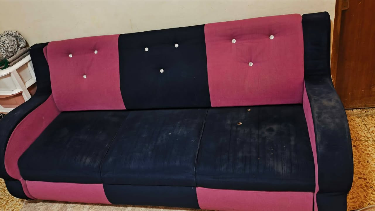 الرصاصي ب٣٠٠ ٢٠ مقعد
النيلي ١٥٠ وبي مجال


**إذا كنت صاحب هذا الإعلان وتريد حذفه لأي سبب، رجاءا أرسل رسالة إلى الدعم الفني**