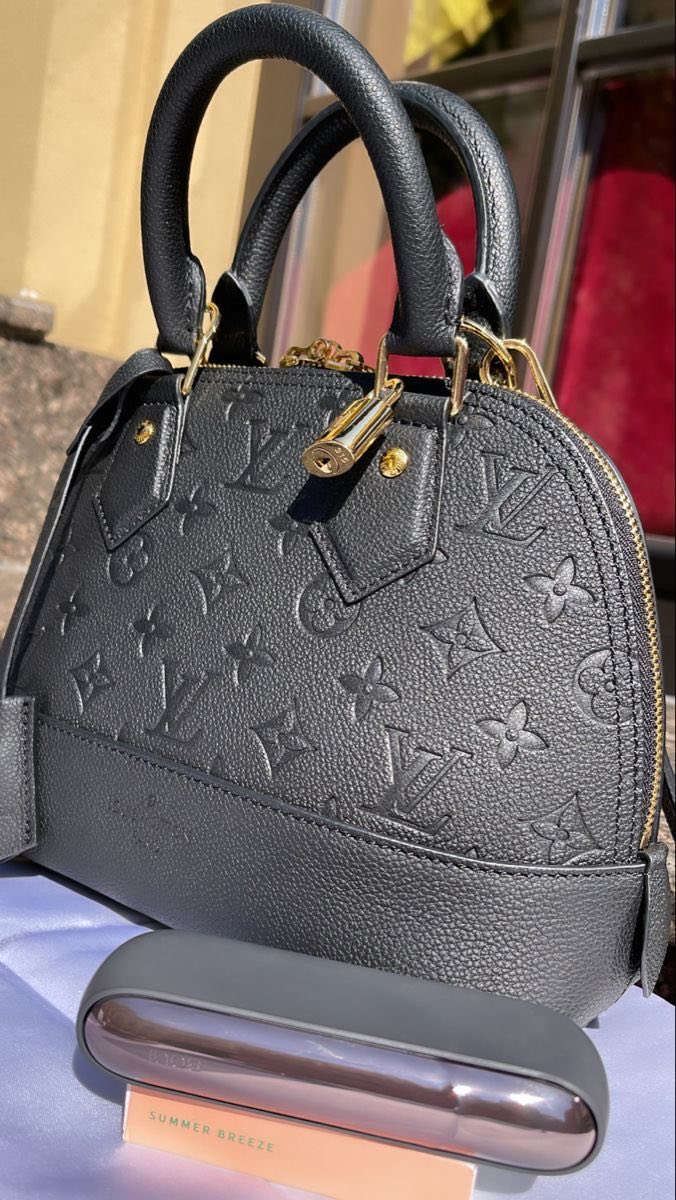 عندي جنطه هاي قيميها واخذيها اخت الجديده


**إذا كنت صاحب هذا الإعلان وتريد حذفه لأي سبب، رجاءا أرسل رسالة إلى الدعم الفني**