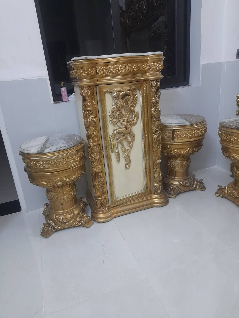 السلام عليكم للبيع السعر ٢ مليون
***********
